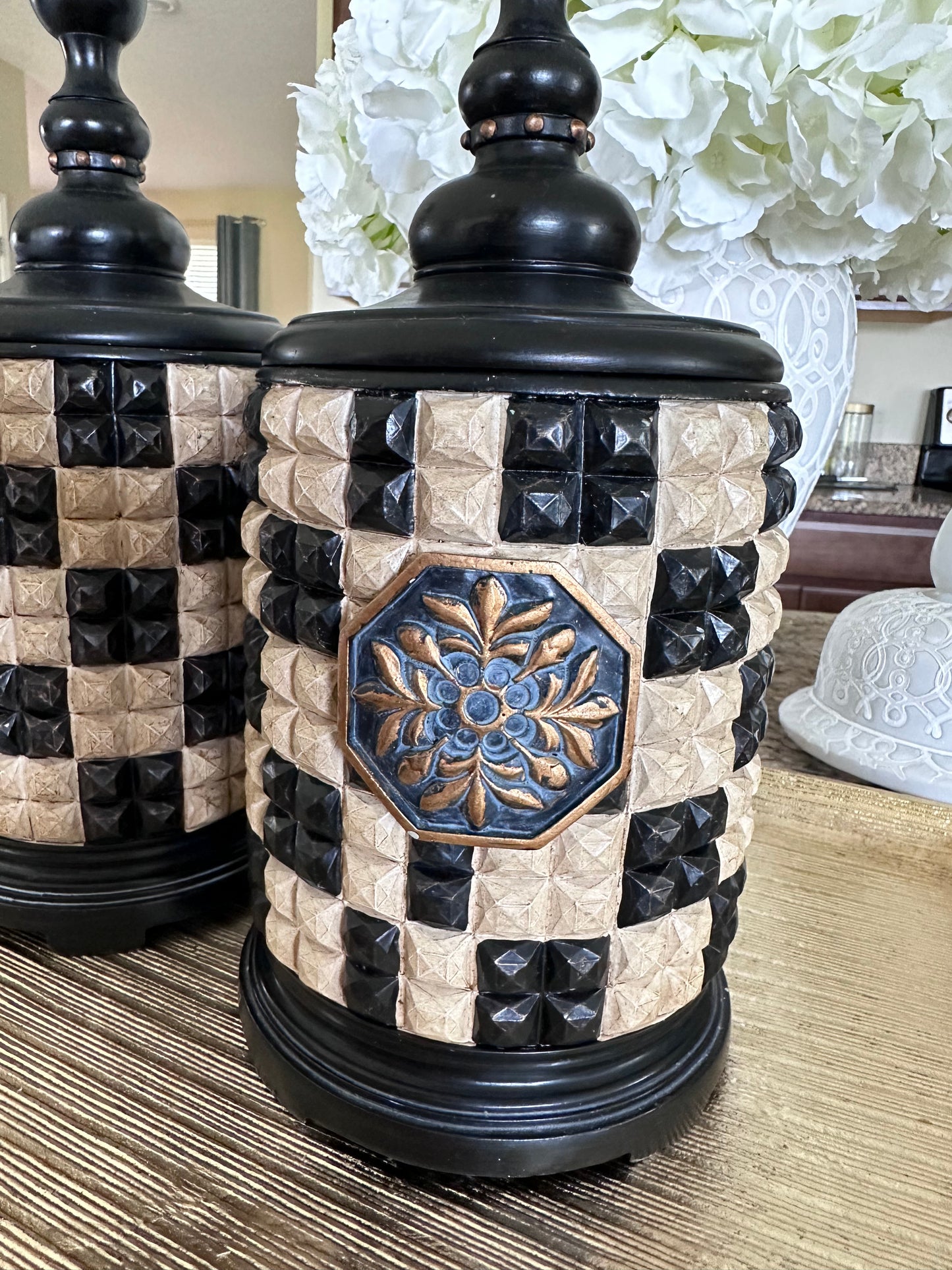 Checker Jar